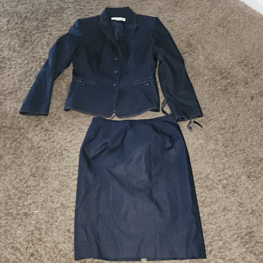 TAHARI NWT 2 PIECE LINED DENIM LIKE SKIRT SUIT SIZE 8